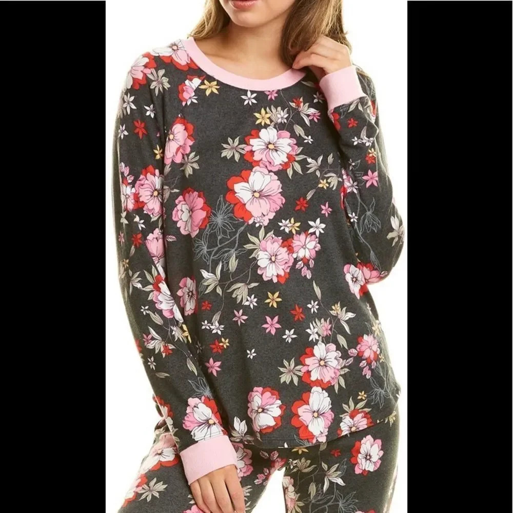 Kenzie crewneck shirt
